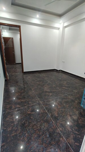 Room in 1.5 BHK Builder Floor at DLF Qerwa, Sector 28 – for Rent