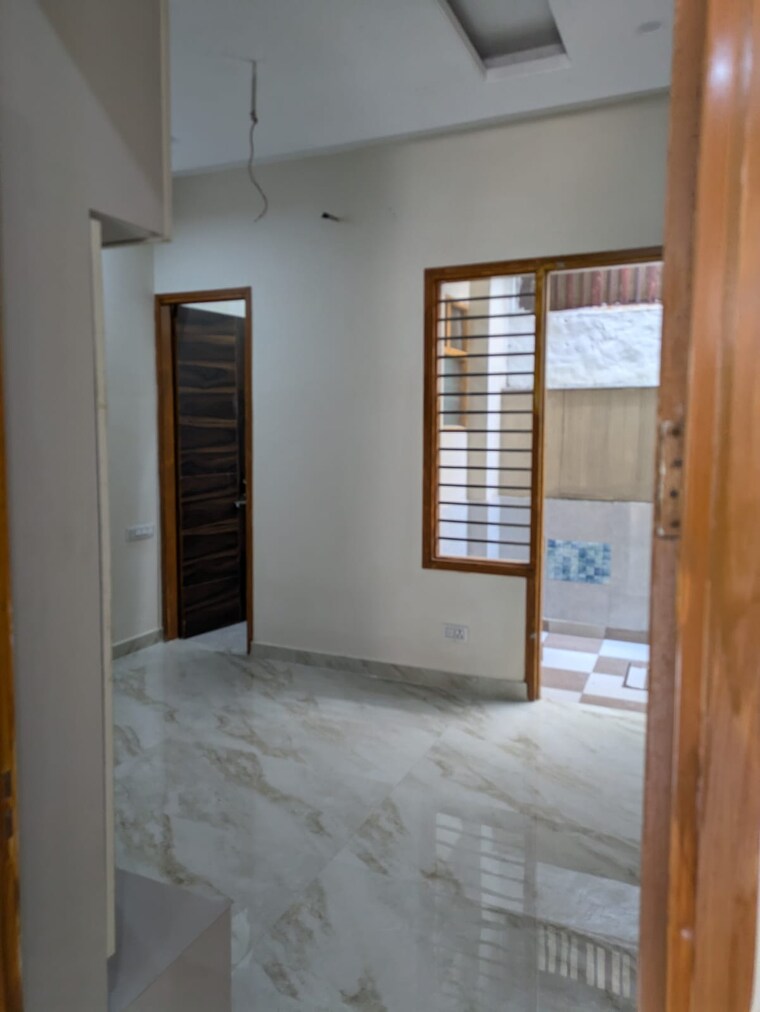 Room, aerocity 2 Bedroom 1800 Sq.Ft. Independent House In Aerocity Mohali 9682840