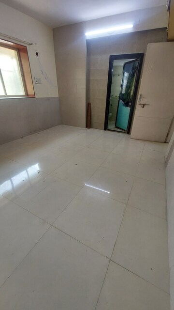 Furnished Amenities in 2 BHK Apartment at Kesar Residency, Kandivali West – for Rent