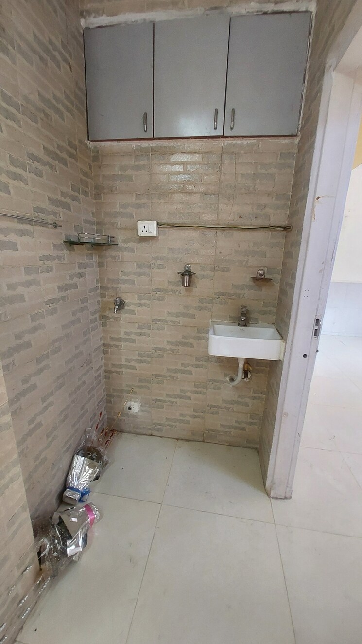 undefined, kesar-residency 2 Bedroom 850 Sq.Ft. Apartment In Kandivali West Mumbai 9682864