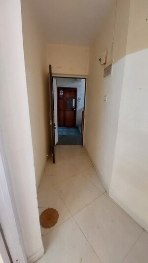 Furnished Amenities in 2 BHK Apartment at Kesar Residency, Kandivali West – for Rent