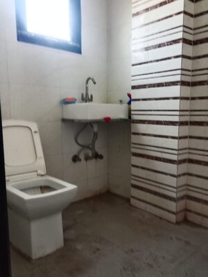 Bathroom in 1 BHK Builder Floor at Saket – for Rent
