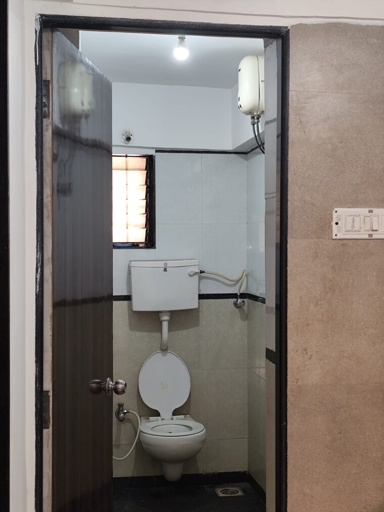 Bathroom, dosti-eastern-bay 2 Bedroom 785 Sq.Ft. Apartment In Wadala Mumbai 9682847