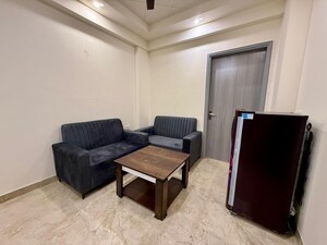 Living Room in 1 BHK Builder Floor at Ansal Sushant Lok I, Sector 43 – for Rent