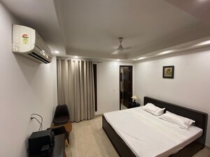 Team Area in 3 BHK Builder Floor at Greater Kailash I – for Rent