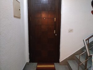 Furnished Amenities in 3 BHK Builder Floor at Greater Kailash I – for Rent