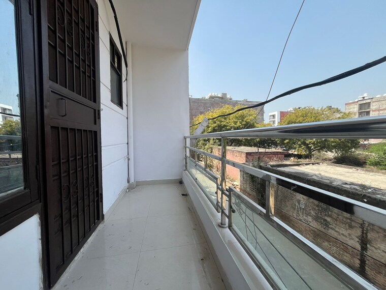 Balcony, palm-residency-chhatarpur 2 Bedroom 1000 Sq.Ft. Builder Floor In Chattarpur Delhi 9682923