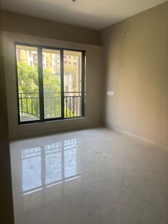 2 BHK Apartment For Sale in Haware Intelligentia Spectrum