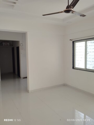 Room in 2 BHK Apartment at S N Pote Kinjal Pristine, Kiwale – for Rent