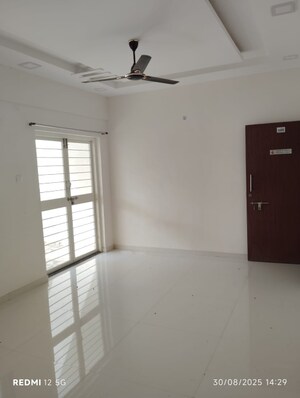 Room in 2 BHK Apartment at S N Pote Kinjal Pristine, Kiwale – for Rent