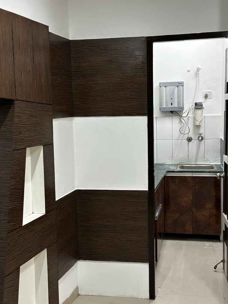 Kitchen, omaxe-gurgaon-mall Commercial Office Space 805 Sq.Ft. In Sector 49 Gurgaon 9682918