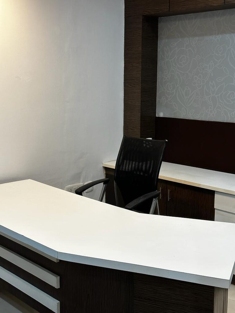 undefined, omaxe-gurgaon-mall Commercial Office Space 805 Sq.Ft. In Sector 49 Gurgaon 9682918