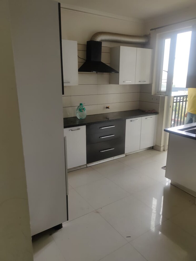 Kitchen, paradigm-business-hermitage-park 3 Bedroom 1560 Sq.Ft. Apartment In Dhakoli Zirakpur 9682914