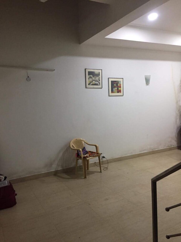 Living Room, paramount-golfforeste 3 Bedroom 2220 Sq.Ft. Villa In Zeta I Greater Noida Greater Noida 9682936