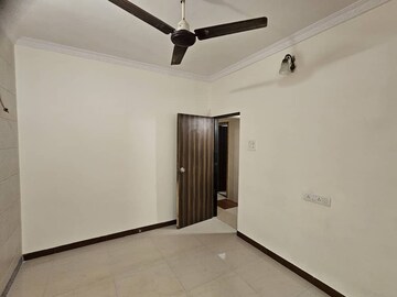 Room in 2 BHK Apartment at Oshiwara Mhada, Andheri West – for Rent