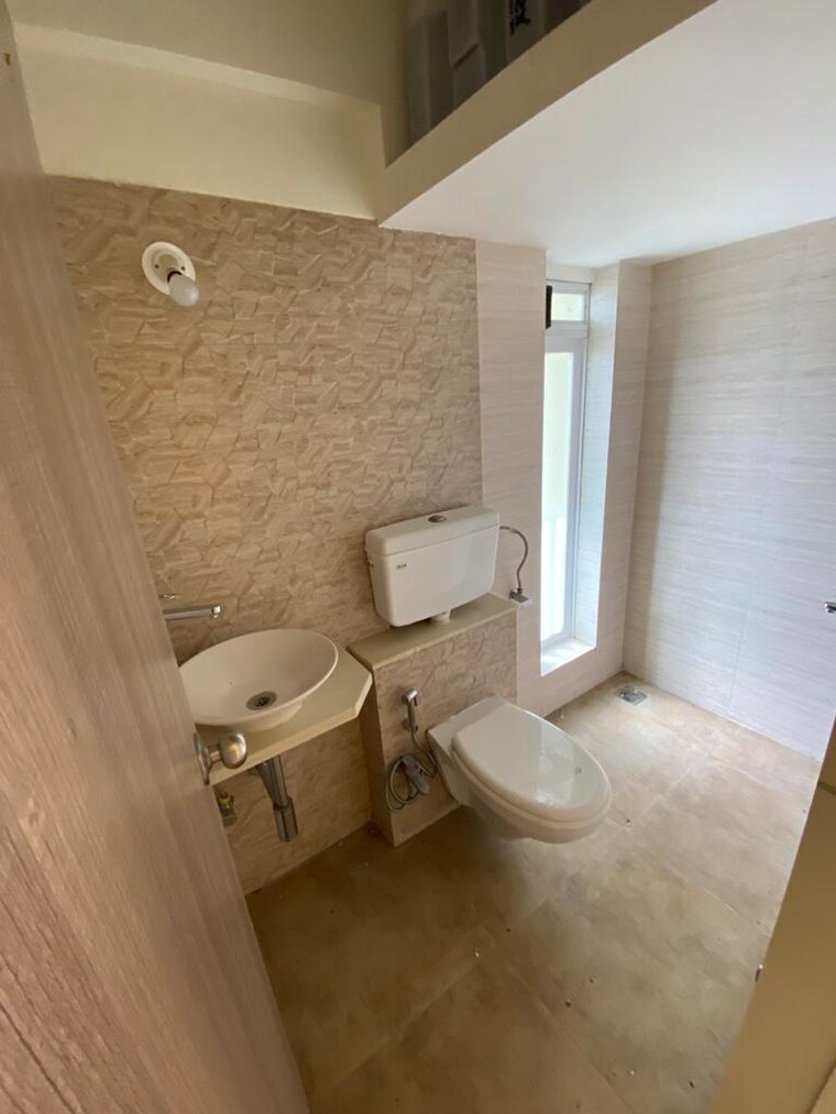 Bathroom, kiran-towers 2 Bedroom 1100 Sq.Ft. Apartment In Malad West Mumbai 9682945