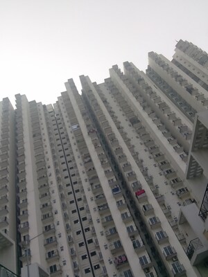 1 BHK Apartment – Exterior View View at Amrapali Dream Valley, Tech Zone 4 Greater Noida - for Rent
