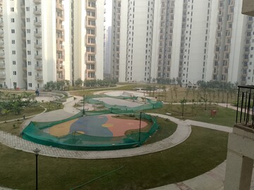 Swimming Pool in 1 BHK Apartment at Amrapali Dream Valley, Tech Zone 4 Greater Noida – for Rent