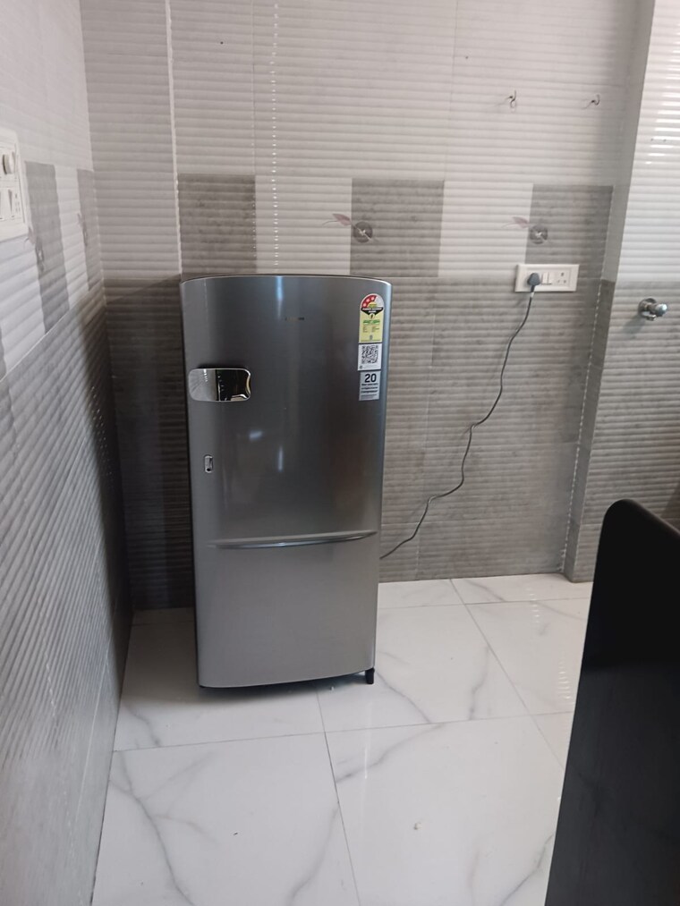 Bathroom, goregaon east Pg For Boys & Girls In Goregaon East 9682954