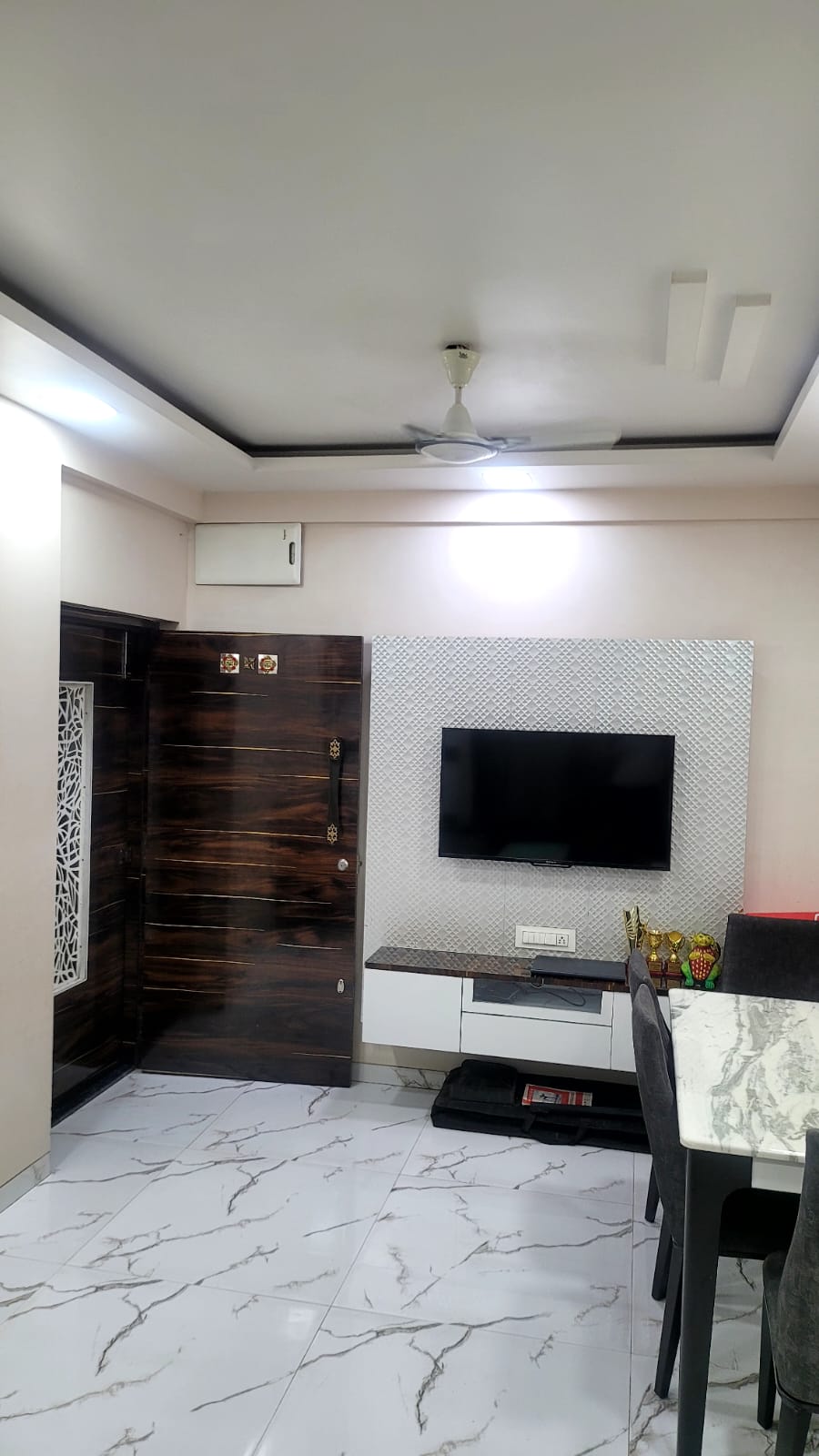 2 BHK 450 Sq.Ft. Apartment in Devratna Nagar CHS