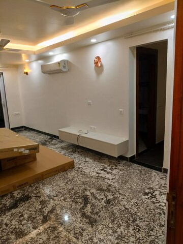 Furnished Amenities in 4 BHK Builder Floor at Kohli One Malibu Town, Sector 47 – for Rent