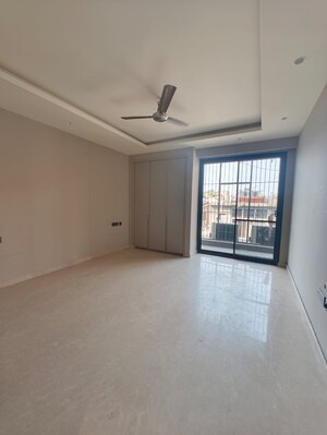 Room in 3 BHK Builder Floor at Greater Kailash I – for Sale