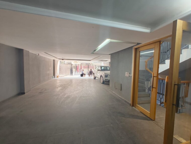 Room, greater kailash i 3 Bedroom 208 Sq.Yd. Builder Floor In Greater Kailash I Delhi 9682987