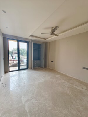 Room in 3 BHK Builder Floor at Greater Kailash I – for Sale
