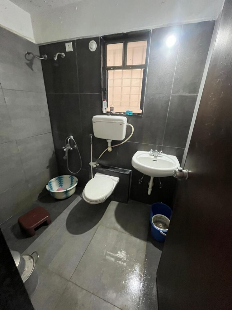 Bathroom, jhala-rajyog-annexe 2 Bedroom 707 Sq.Ft. Apartment In Sinhagad Road Pune 9683001