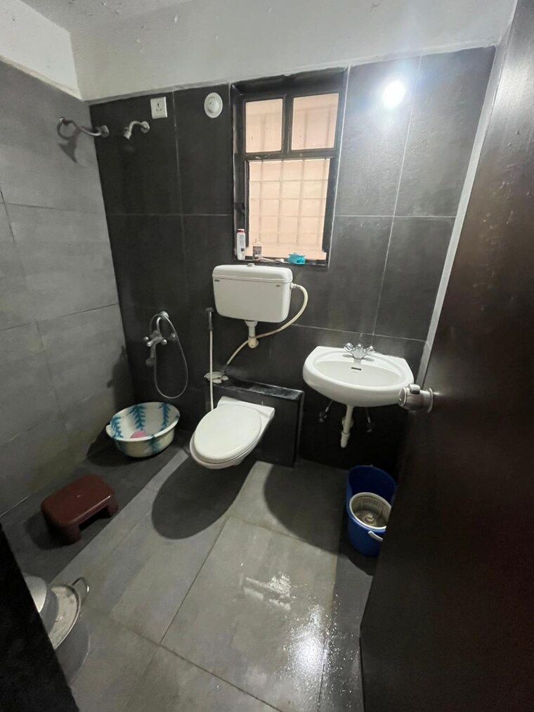 Bathroom, jhala-rajyog-annexe 2 Bedroom 707 Sq.Ft. Apartment In Sinhagad Road Pune 9683001