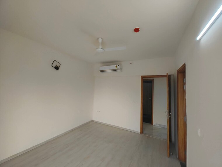 Room, m3m-marina 3 Bedroom 1650 Sq.Ft. Apartment In Sector 68 Gurgaon 9683005