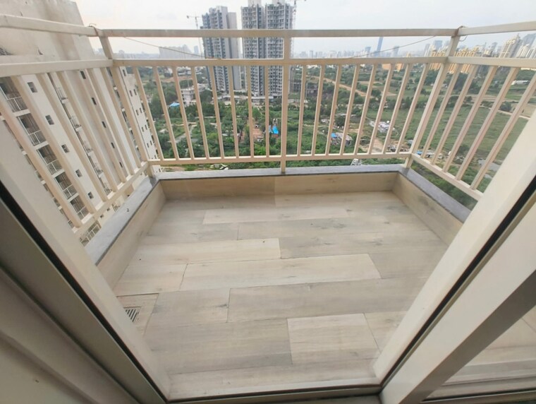 Balcony, m3m-marina 3 Bedroom 1650 Sq.Ft. Apartment In Sector 68 Gurgaon 9683005