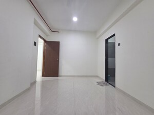 Room in 3 BHK Apartment at Goregaon West – for Rent