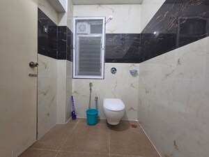 Master Bedroom in 3 BHK Apartment at Goregaon West – for Rent