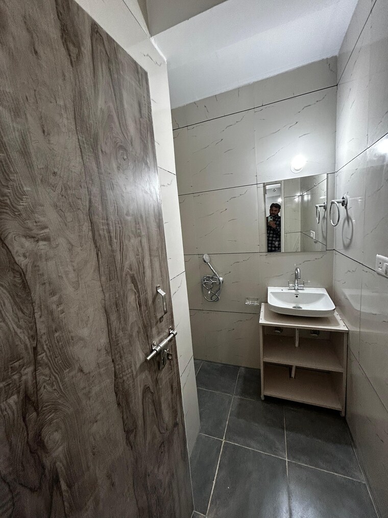 Bathroom, sector 38 2 Bedroom 1388 Sq.Ft. Builder Floor In Sector 38 Gurgaon 9683029