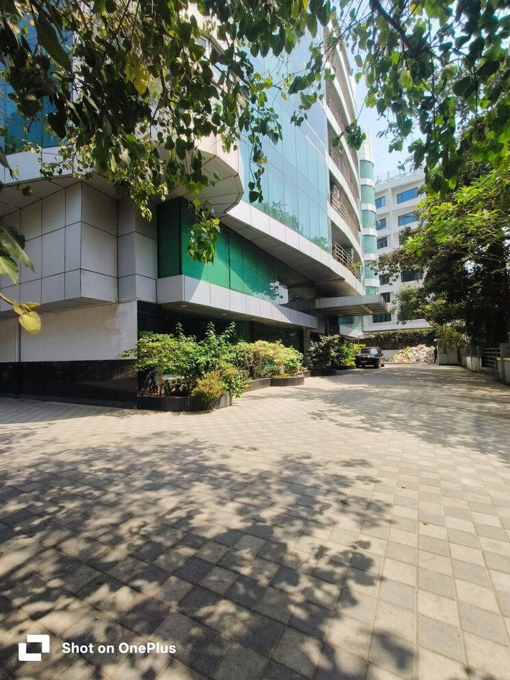 Exterior View, terminal-9 Commercial Office Space 1181 Sq.Ft. In Vile Parle East Mumbai 9683019
