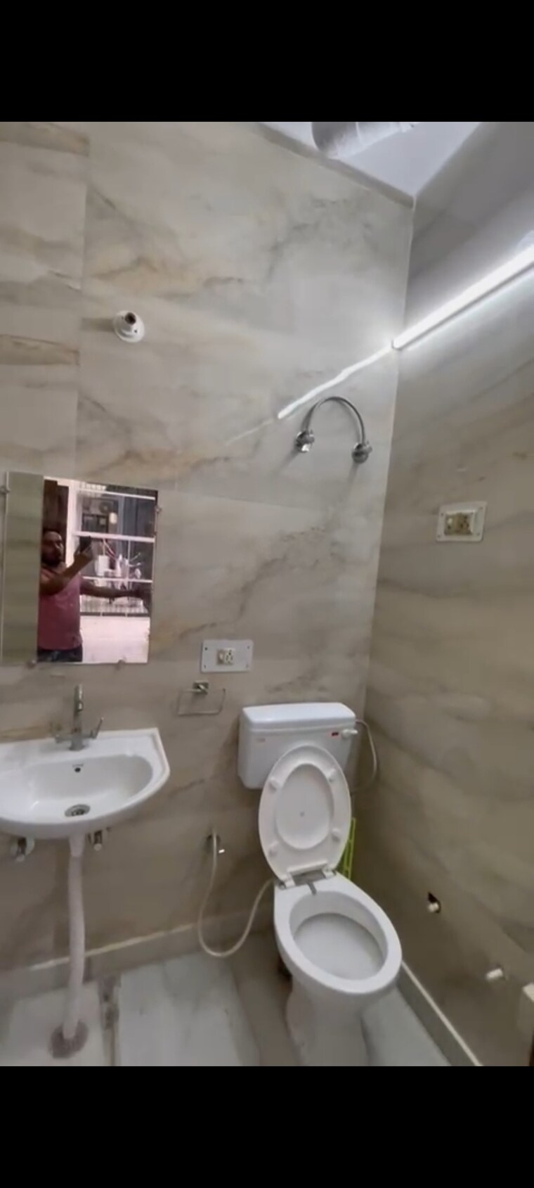 Bathroom, beta ii greater noida 2 Bedroom 120 Sq.Mt. Independent House In Beta Ii Greater Noida Greater Noida 9683063