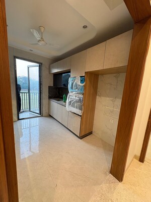 Room in 3 BHK Apartment at Anant Raj Ashok Estate, Sector 63a – for Rent