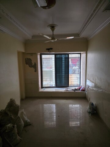 Living Room in 1.5 BHK Apartment at Paranjape Schemes Royal Court, Andheri East – for Rent