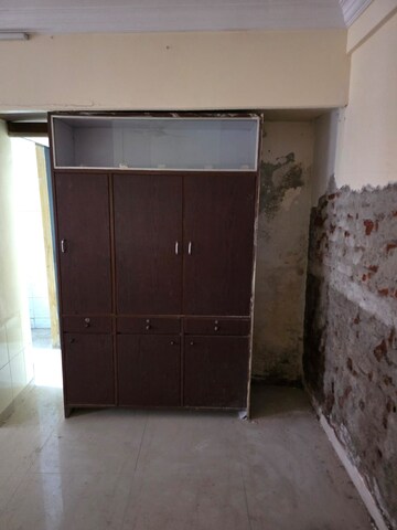 Furnished Amenities in 1.5 BHK Apartment at Paranjape Schemes Royal Court, Andheri East – for Rent