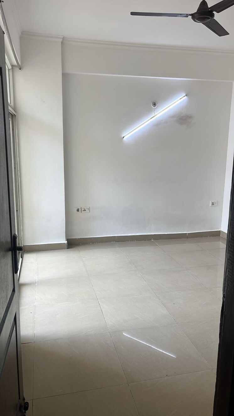 Cover Image, mahagun-mirabella 2 Bedroom 1400 Sq.Ft. Apartment In Sector 79 Noida 9683067