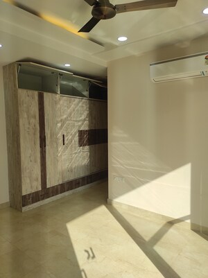 Bedroom in 3 BHK Builder Floor at Sector 52 – for Rent