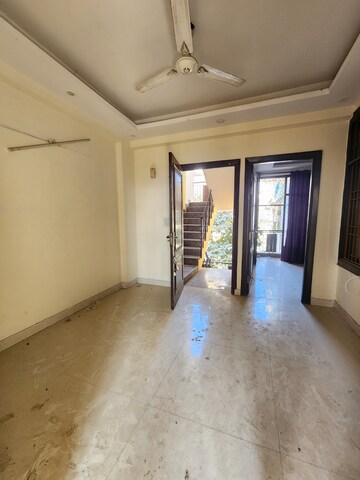 Room in 2 BHK Builder Floor at Chattarpur – for Rent