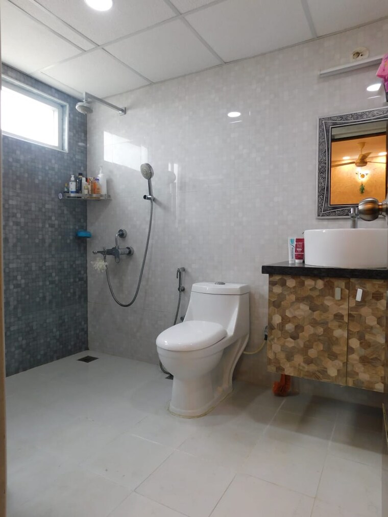 Bathroom, salarpuria-sattva-greenage 3 Bedroom 1890 Sq.Ft. Apartment In Hosur Road Bangalore 9683131