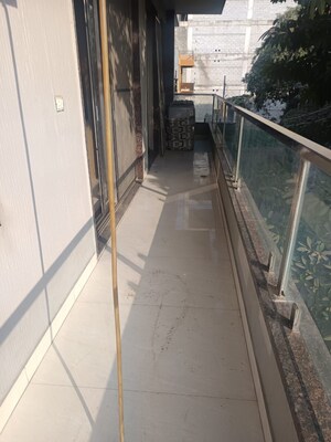 Balcony in 3 BHK Builder Floor at Ansal Sushant Lok I, Sector 43 – for Rent