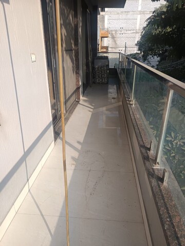 Balcony in 3 BHK Builder Floor at Ansal Sushant Lok I, Sector 43 – for Rent