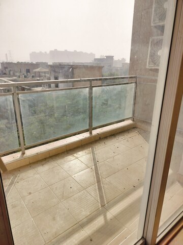 Balcony in 3.5 BHK Apartment at Emaar Imperial Gardens, Sector 102 – for Rent