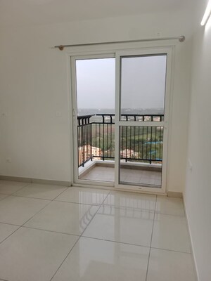 Room in 3 BHK Apartment at Prestige Lakeside Habitat, Varthur – for Sale