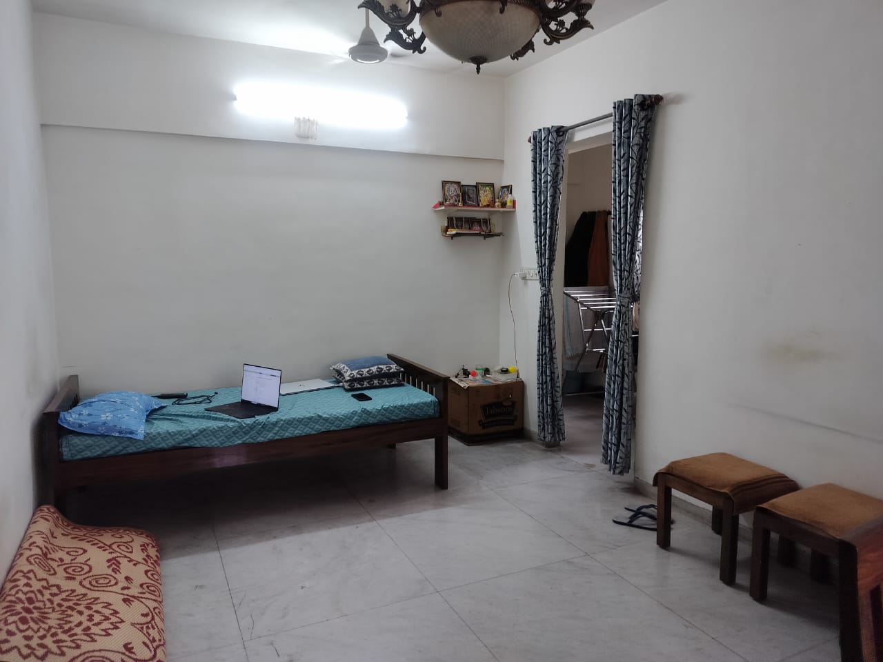 1 BHK Apartment For Rent in Lake Side Cooperative Housing Society