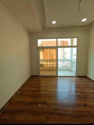 Room in 3 BHK Apartment at Vihaan Wisteria, Sector 1 Greater Noida – for Sale